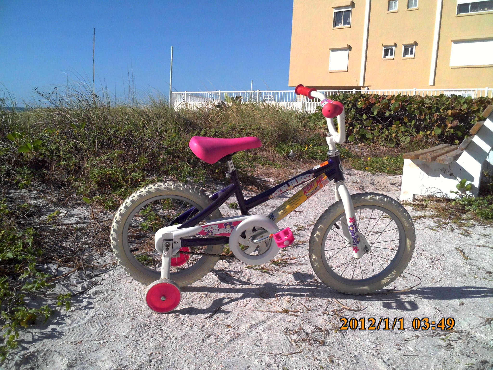 childrens bicycle at anna maria island